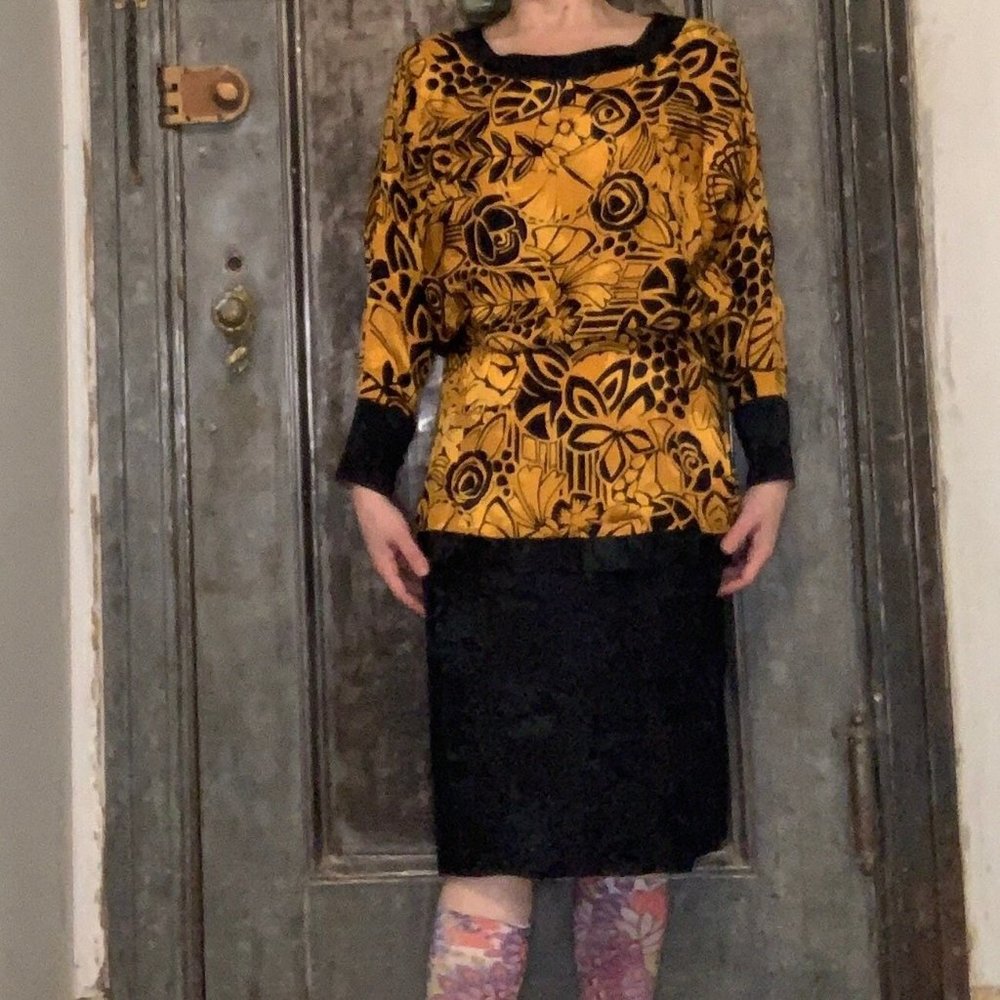 Small medium Vintage 80s Mijoli 80s does 40s 3/4 silk sleeve peplum dress boat y